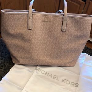 Micheal Kors large Tote